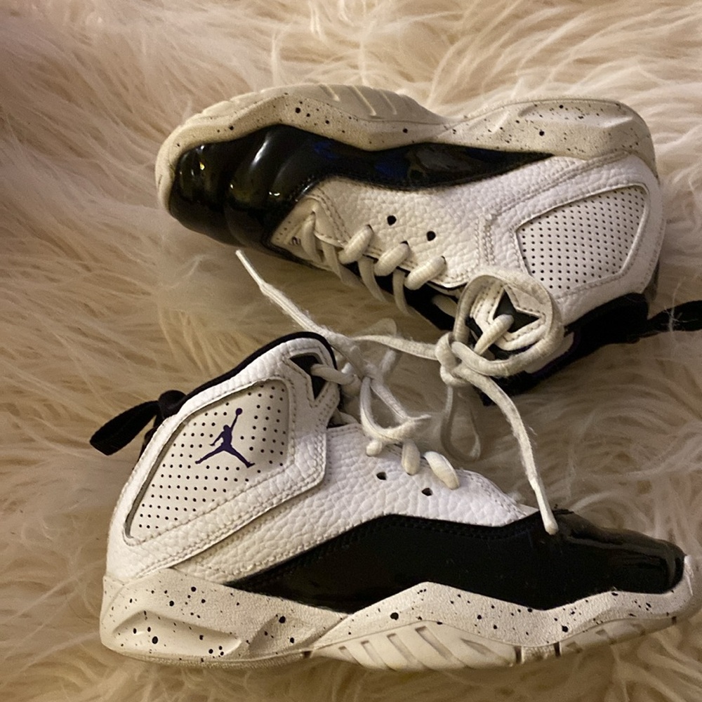 JORDAN Nike B'Loyal kid's sneakers